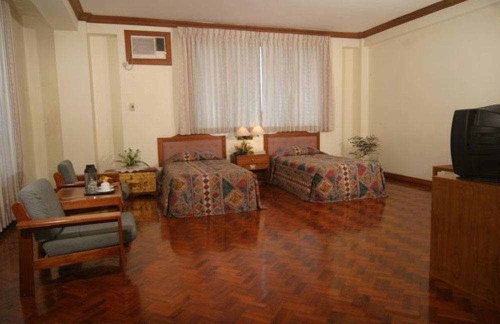 Yuzana Hotel Rangoon Buitenkant foto